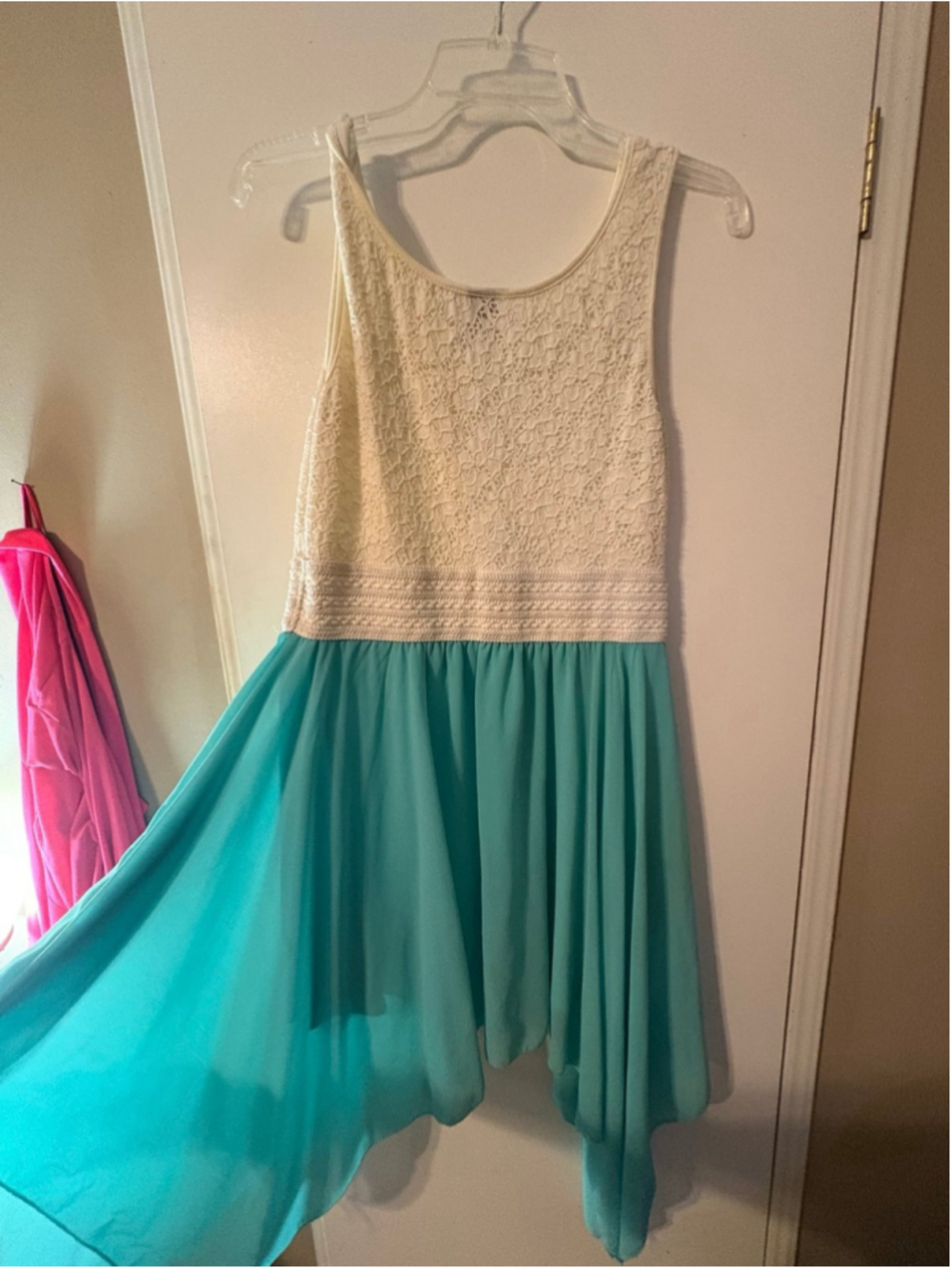 Dress - Picture 4 of 4